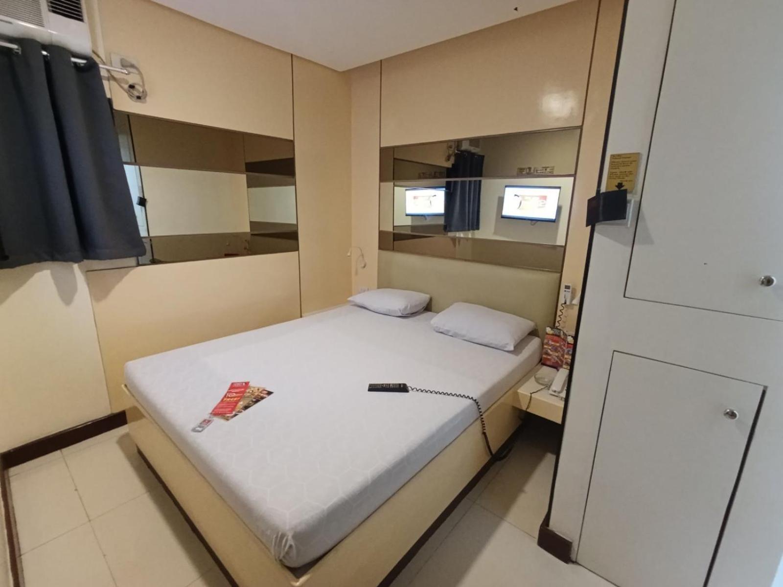 Hotel Sogo Quirino Manila Bagian luar foto