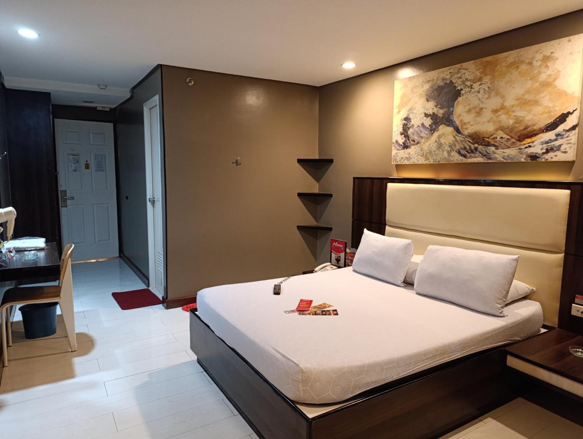 Hotel Sogo Quirino Manila Bagian luar foto