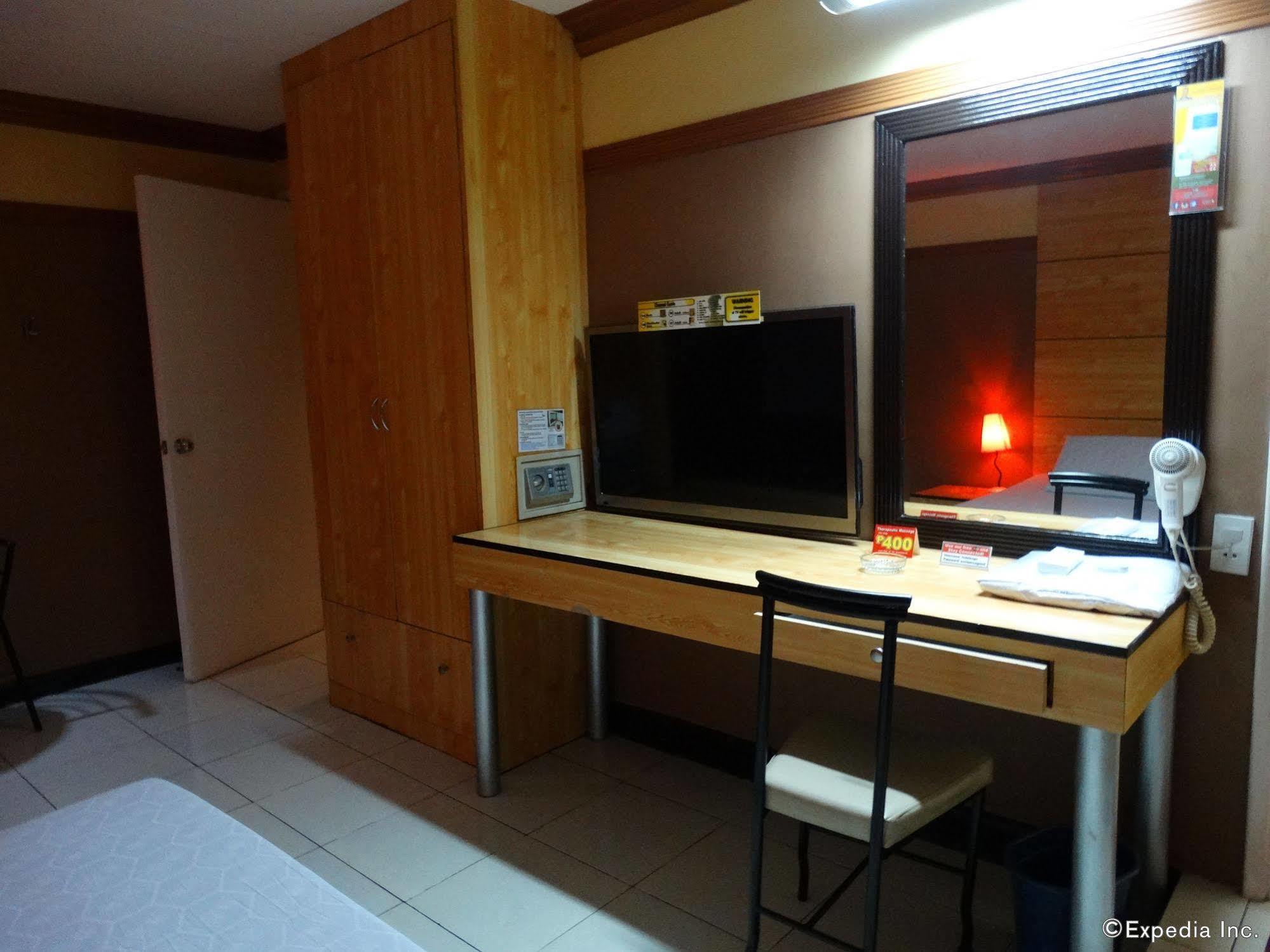 Hotel Sogo Quirino Manila Bagian luar foto