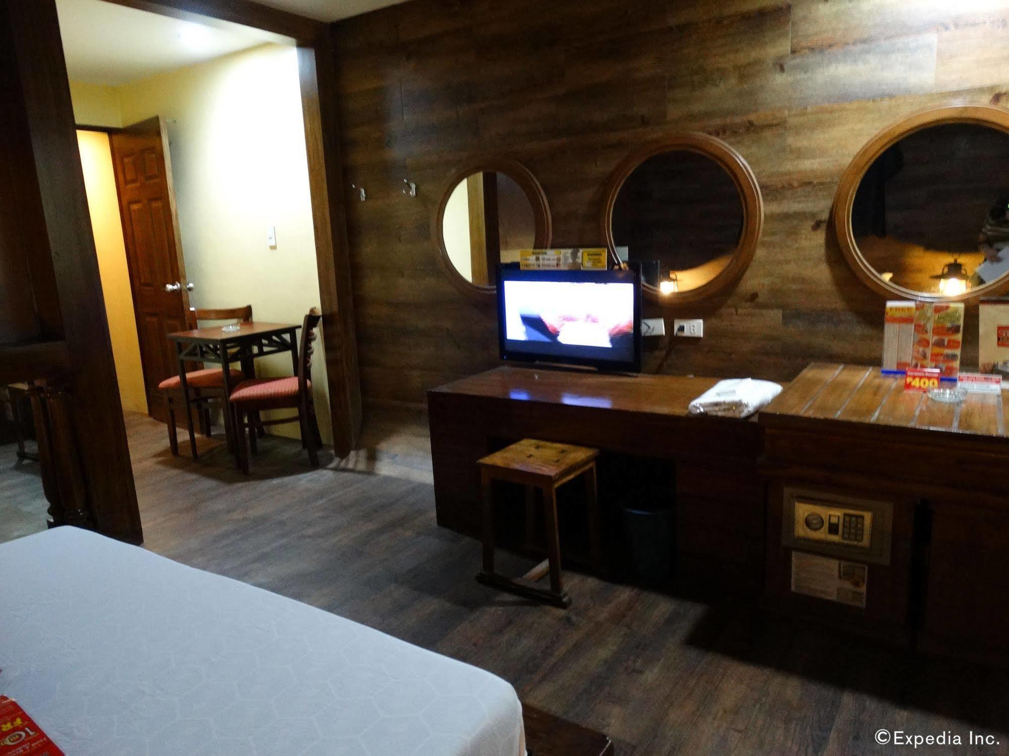 Hotel Sogo Quirino Manila Bagian luar foto