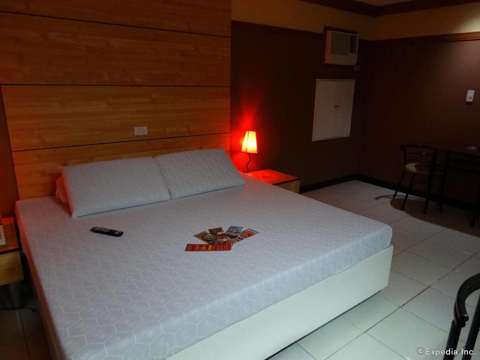 Hotel Sogo Quirino Manila Bagian luar foto