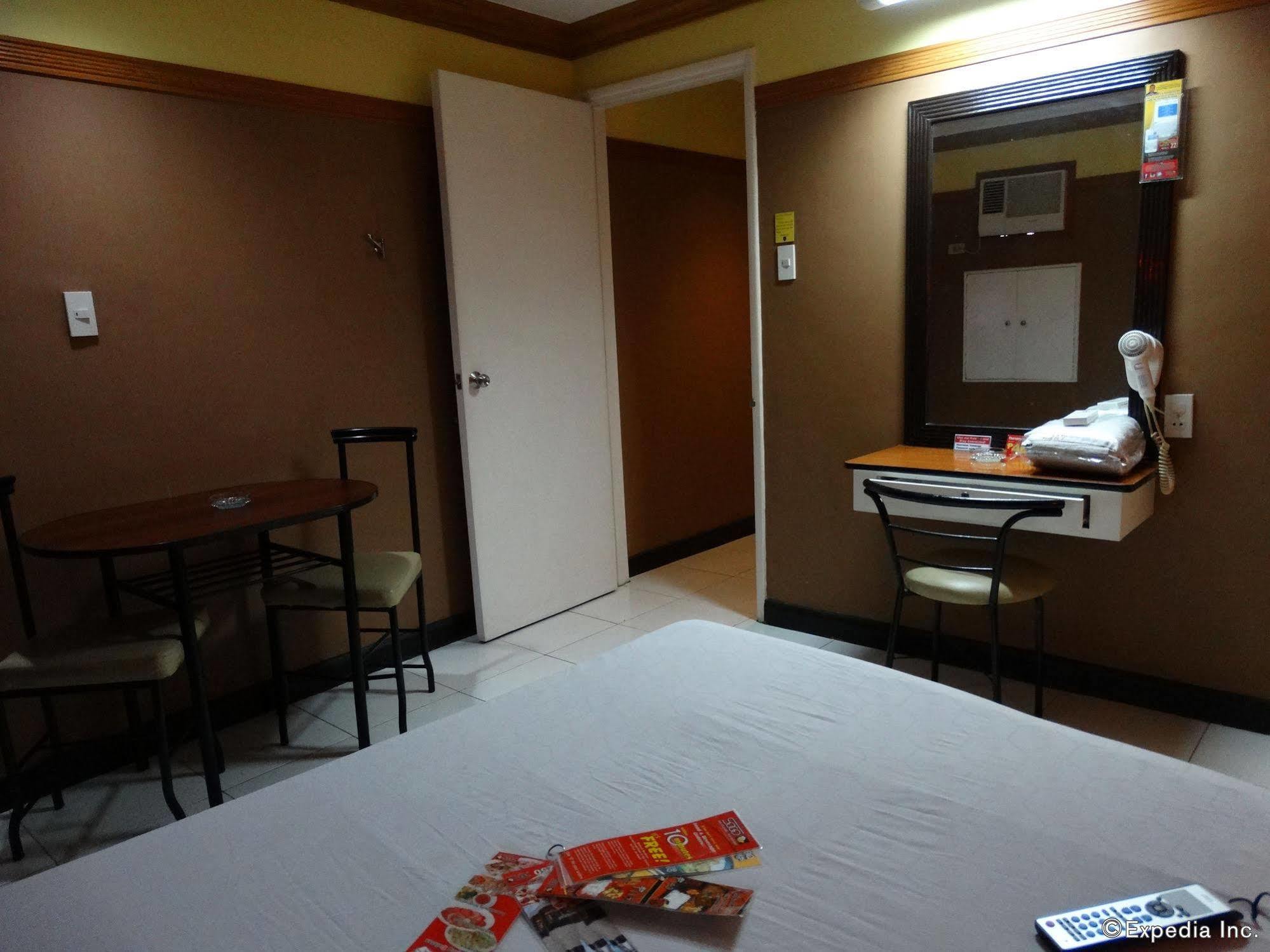 Hotel Sogo Quirino Manila Bagian luar foto