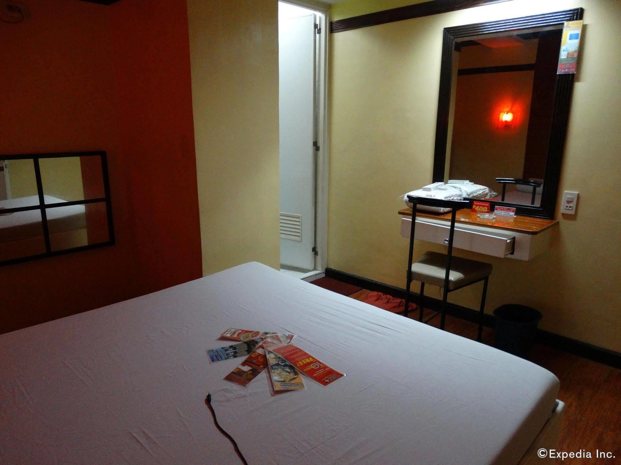 Hotel Sogo Quirino Manila Bagian luar foto