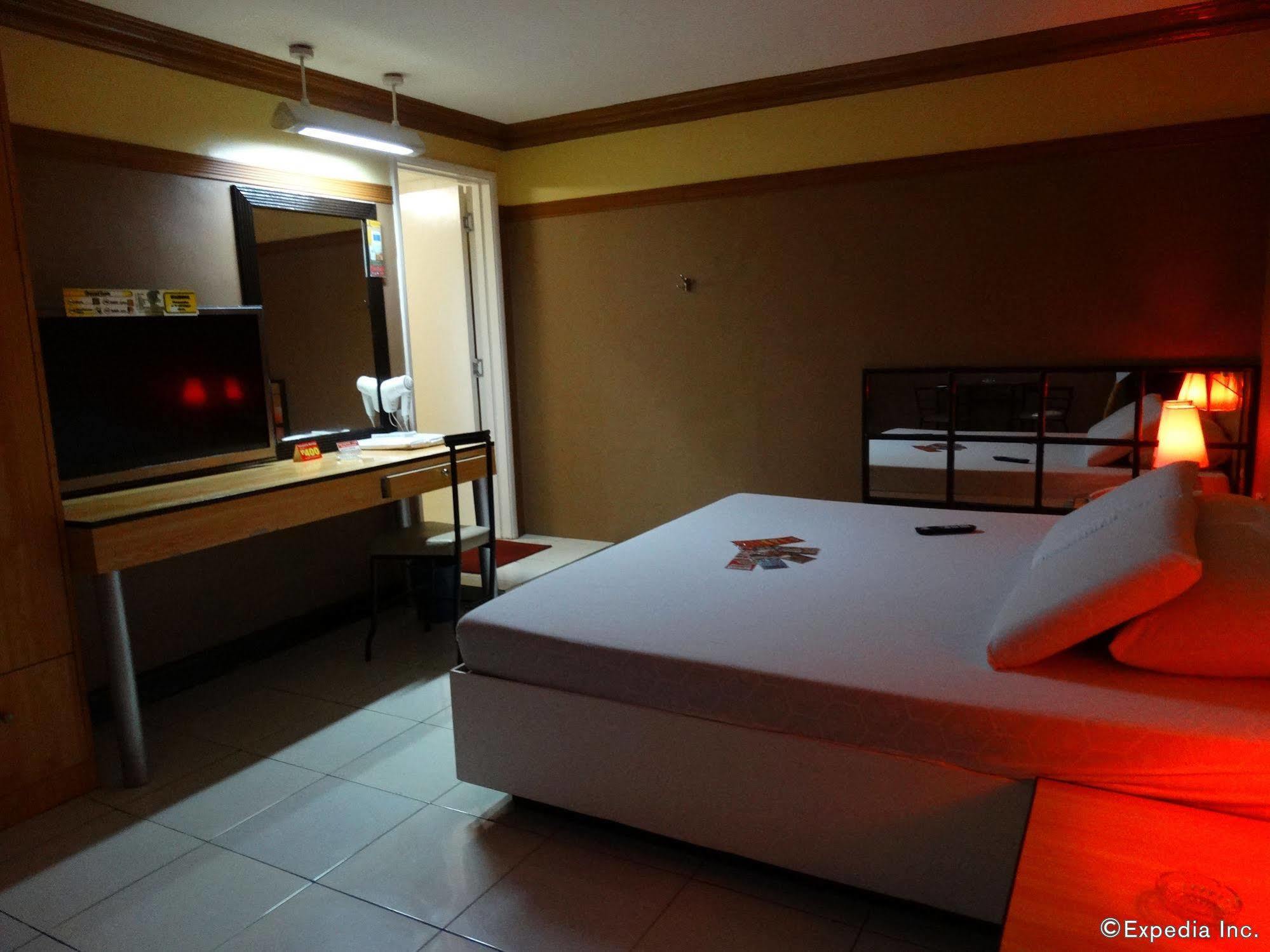 Hotel Sogo Quirino Manila Bagian luar foto